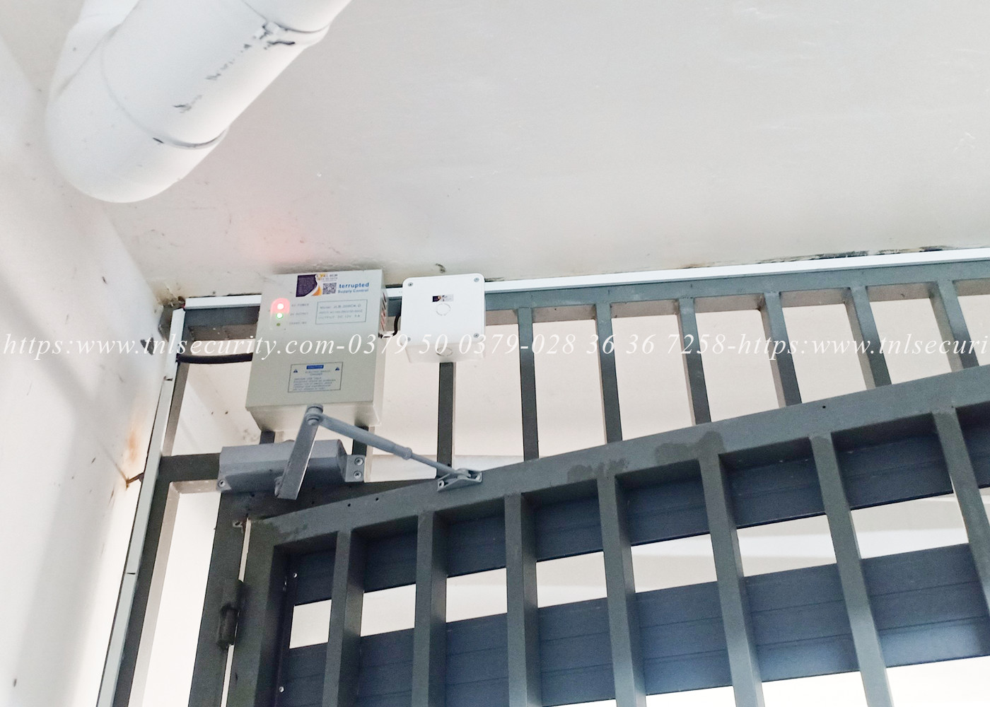 Lap-them-thiet-bi-mo-khoa-tu-xa-cho-he-thong-khoa-dien-tu-thong-minh-tai-quan-7